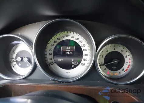 2014 Mercedes-Benz E 350 4Matic z USA, uszkodzony, nr VIN WDDHF8JB8EA810421